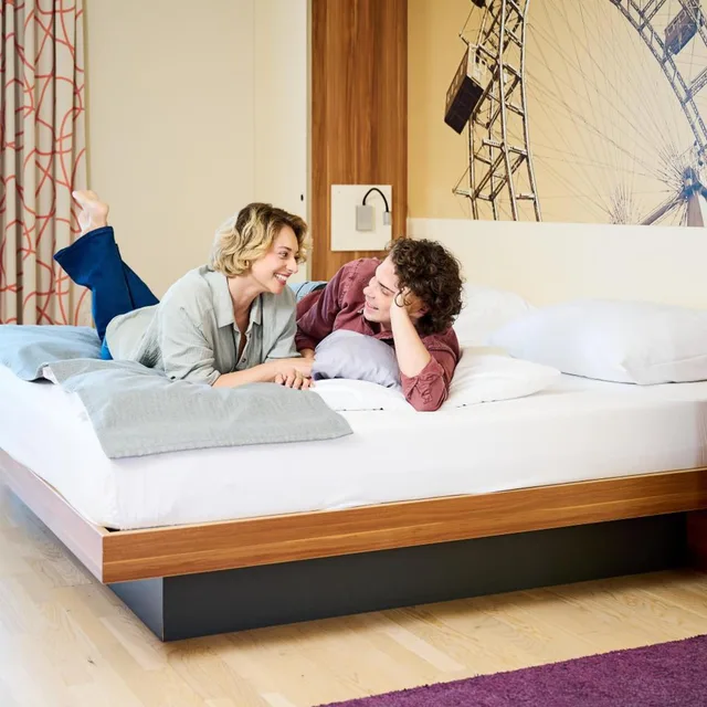 غرفة بسرير كينج، Jufa Wien City 5/7