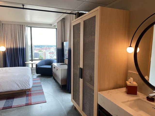 غرفة ركنية بسرير كينج، Hyatt Centric Downtown Portland 2/5