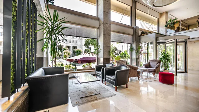 غرفة قياسية بسرير كينج، Kent Hotel 1/1