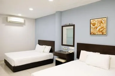 Happy Family, Quadruple, 2 Double Beds، De Era Hotel 1/1