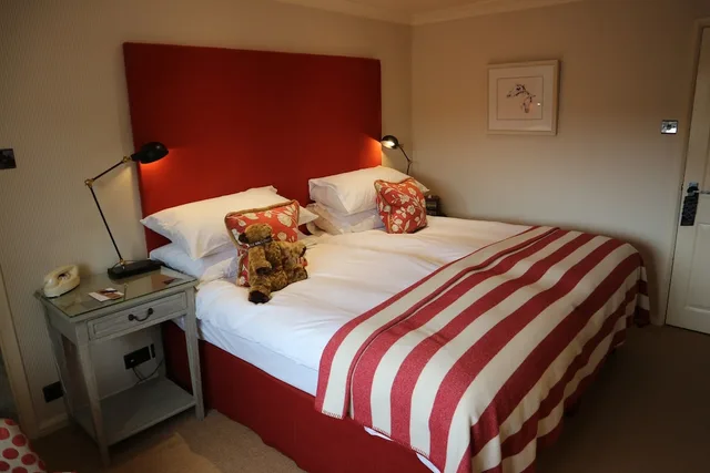 Good, Double or Twin Bed، The Broadway Hotel 2/2