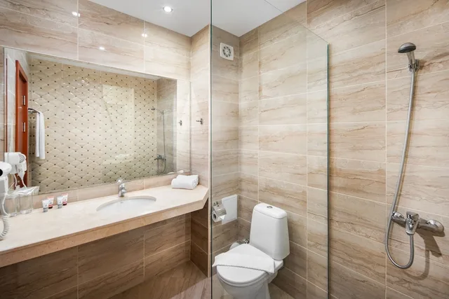 Comfort, Double Bed, City View, Alba 2/2