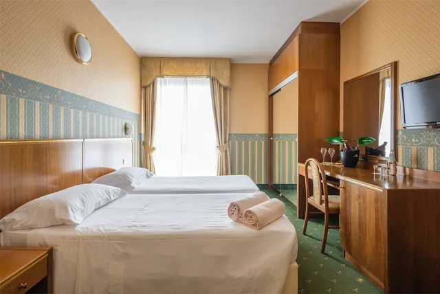 غرفة كلاسيكية بسرير مزدوج أو سريرين منفصلين بإطلالة على الجبل، HOTEL SPLENDID PALACE 1/3