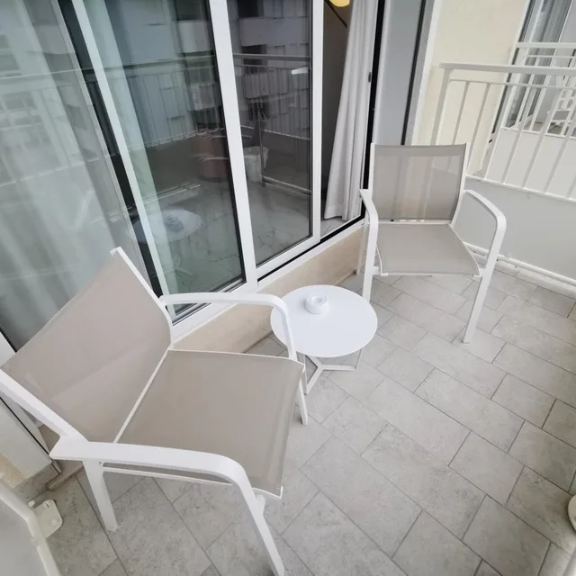 غرفة ديلوكس رباعية، Hotel Astoria 8/9