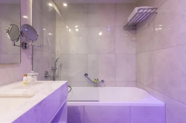 جناح بسرير مزدوج بإطلالة على البحر بغرفة نوم واحدة، Nissiblu Beach Resort 5/6