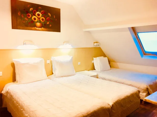 غرفة ثلاثية، Hotel Paris Star 1/10
