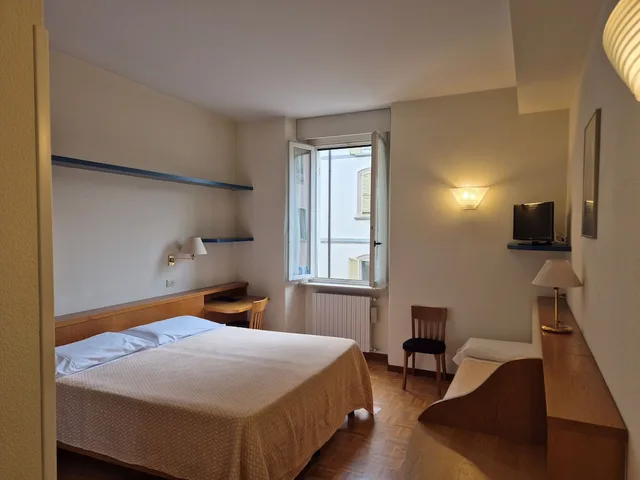 غرفة قياسية ثلاثية بسرير مزدوج وسرير فردي، Hotel Tre Re 2/3