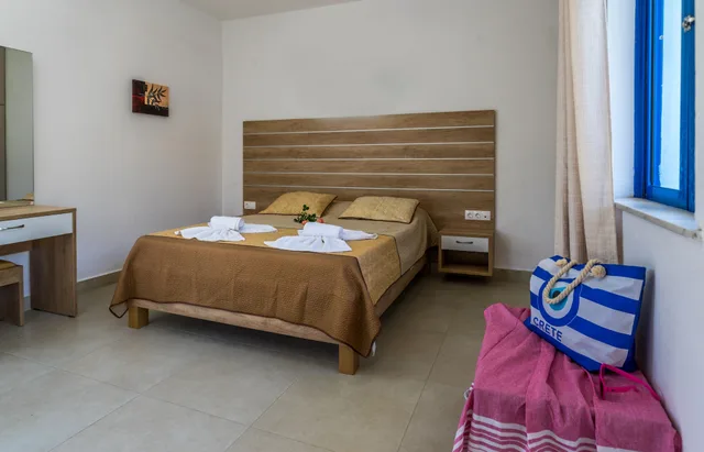 جناح بسريرين مزدوجين بإطلالة على البحر مع أريكة، Galazio Beach Resort 6/10