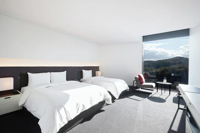 Deluxe, 1 Queen and 1 Single Bed, Mountain View, Hotel Ora Incheon 7/10