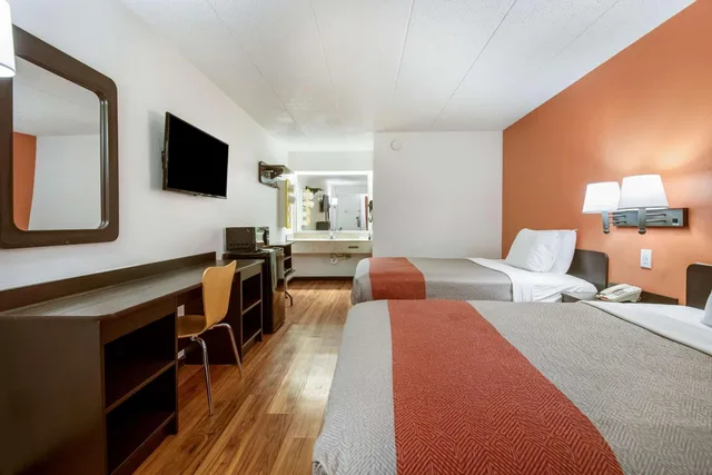 غرفة رباعية للمدخنين، Motel6 Grove City, OH 3/10