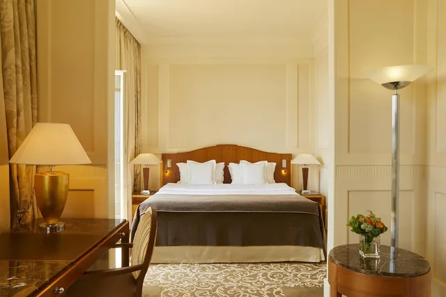 غرفة ديلوكس بسرير كينج بإطلالة على البحر مع سرير إضافي، Hotel Palace Portoroz 3/4
