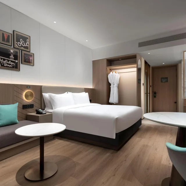 غرفة قياسية بسرير فردي، Holiday Inn Shanghai Jing'an by IHG 3/10
