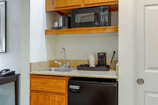 Room, King Bed, Sofa, Accessible, Best Western Plus Rockwall Inn and Suites 3/4