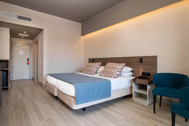 Superior, Twin Beds, Balcony, Enotel Magnolia 1/5
