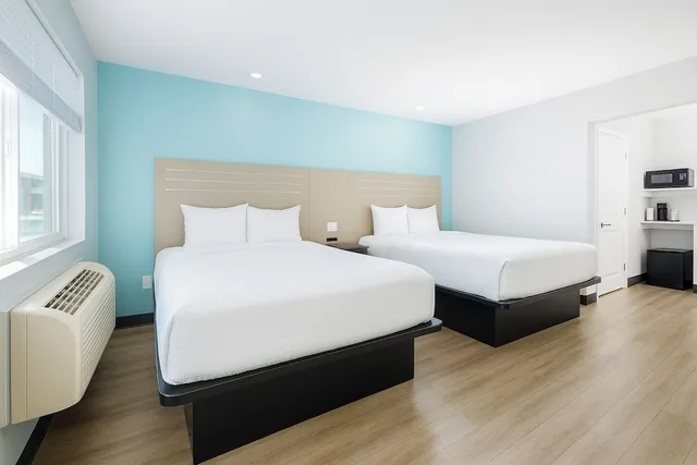 غرفة قياسية بسريرين كوين، Travelodge By Wyndham LAX South 6/10