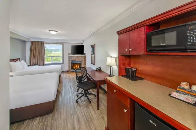 غرفة بسريرين كوين، Quality Inn & Suites Whitecourt 4/5