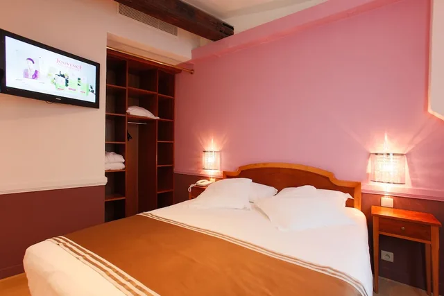 غرفة سيغنتشر بسرير كوين مع أريكة، Atelier Vavin Hotel - Paris Montparnasse (ex Atelier Saint Germain) 1/4