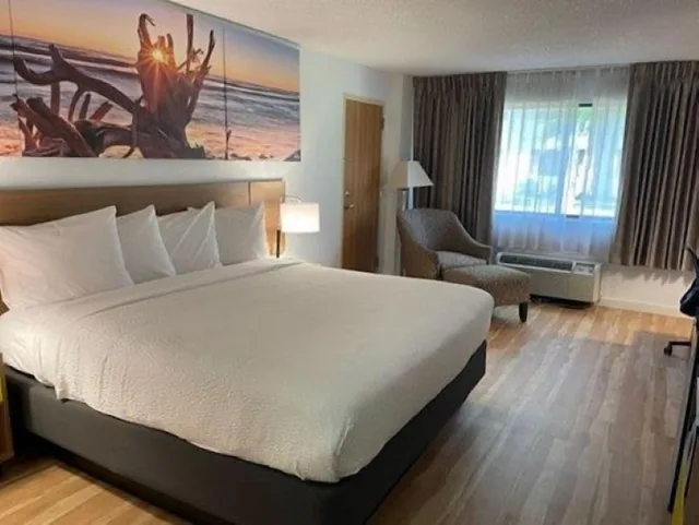 غرفة بسرير كينج للمدخنين، Days Inn By Wyndham Sherman 1/6