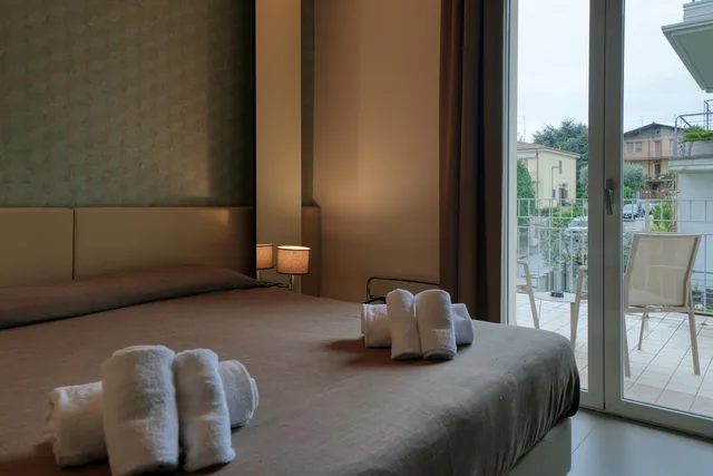غرفة بسرير مزدوج بشرفة، Hotel Palazzo Del Garda (ex Hotel Armony) 3/4