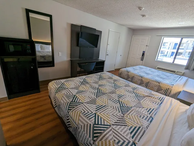 غرفة قياسية بسريرين كوين للمدخنين، Motel6 Kingman, AZ - Route 66 West 4/7