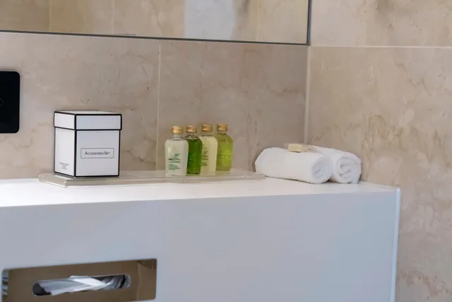 Family Suite, Quattro, Queen Bed, Sofa, Nash Suites Hotel 5/5