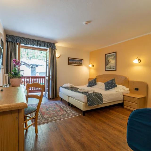 غرفة كبيرة بسرير مزدوج، Hotel Lo Scoiattolo 5/10