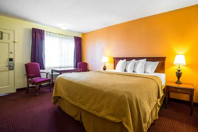 غرفة بسرير كوين، Rodeway Inn Kingman Route 66 1/1
