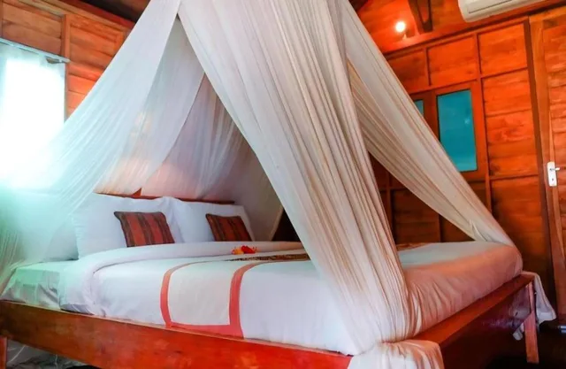 بنغل بسرير كوين، Villa Jj And Spa Ubud 2/10
