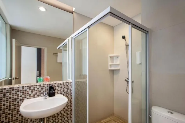 غرفة بسرير مزدوج، Nite Day Residence Alam Sutera 3/4