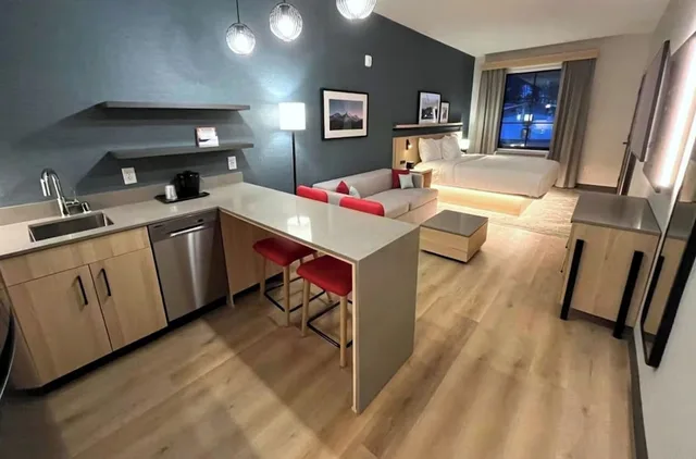 غرفة بسرير كينج، Hawthorn Extended Stay by Wyndham Leavenworth 3/5