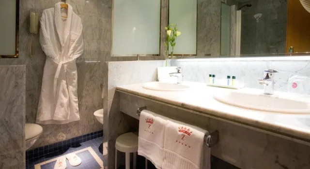 غرفة بسريرين منفصلين، Hotel Palafox 2/3