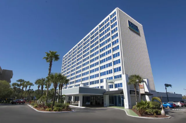 غرفة بسرير كوين، The Barrymore Hotel Tampa River Walk Formerly Howard Johnson Plaza Tampa Downtown 1/1