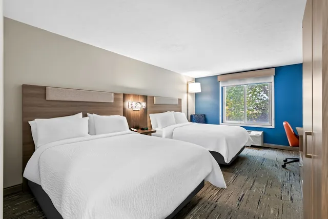 غرفة قياسية بسرير كوين، Holiday Inn Express Hotel Suites Ogden 5/9