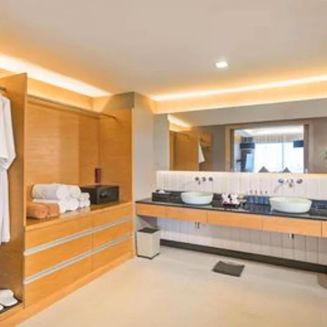 جناح عائلي بسرير كينج بإطلالة على البحر بشرفة، Novotel Phuket Kata Avista Resort And Spa 10/20