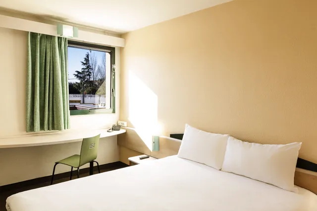 غرفة بسريرين منفصلين، Ibis Evora Hotel 4/10