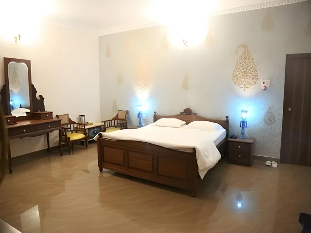 غرفة بسرير كينج، Vijaigarh Kothi 1/2