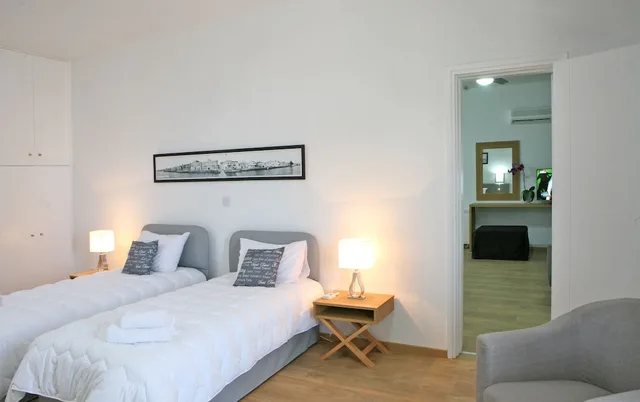 Connecting, Family, 1 Double and 3 Single Beds, Pool View، Corina Suites and Apartments 1/4