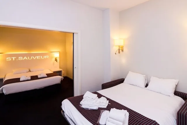 غرفة كلاسيكية رباعية بأربعة أسرّة، Hotel Saint Sauveur 1/5