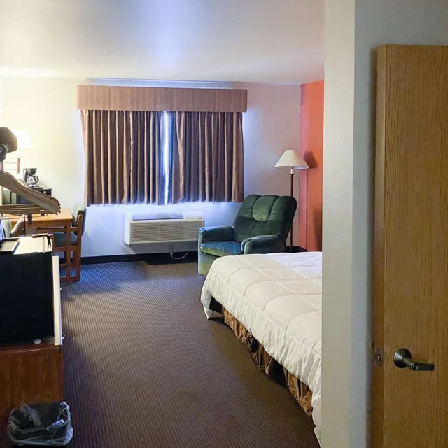 غرفة بسرير كينج لذوي الإعاقة، Motel6 Norway, MI 5/10