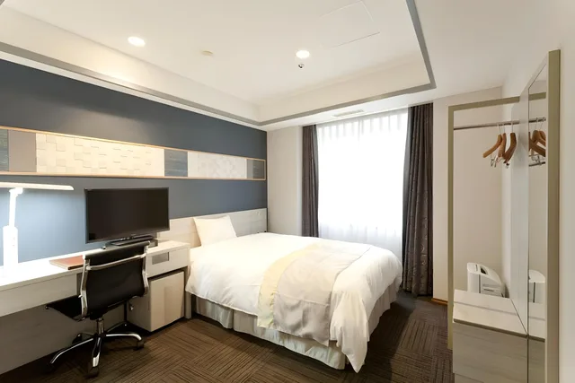 غرفة بسرير نصف مزدوج وسرير كينج، Tokyo Garden Palace 1/1