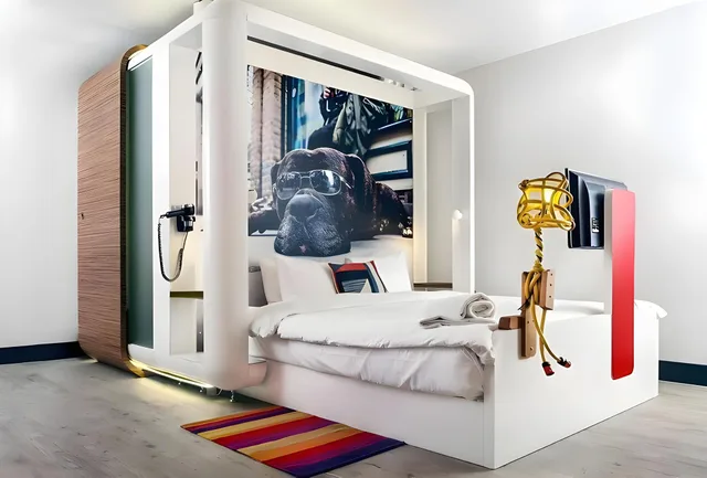 Comfy, Plus, Single Bed، The Corner London City 1/2
