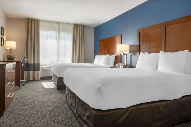 جناح بسريرين كوين مع أريكة، Comfort Inn & Suites Beaver - Interstate 15 North 2/2
