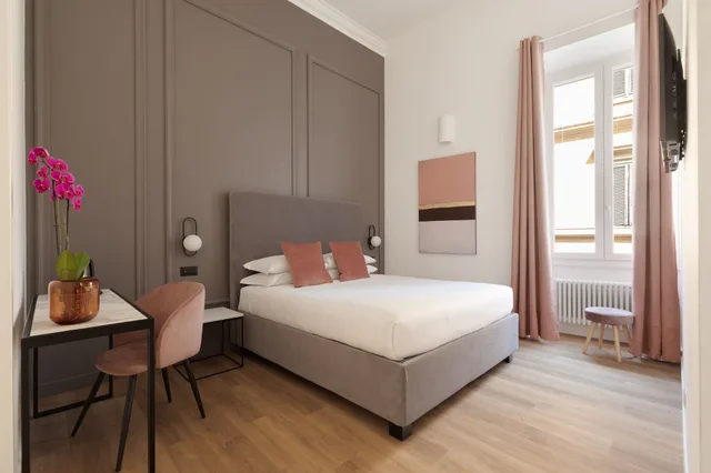 Superior, Queen Bed, Da Me Suites 1/3