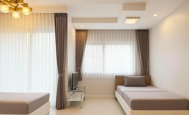Mini, Twin Beds، The Sriracha Residence 1/1