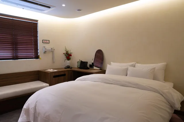 Standard, King Bed, No Parking، Jamsil Orosie Tourist Hotel 1/1