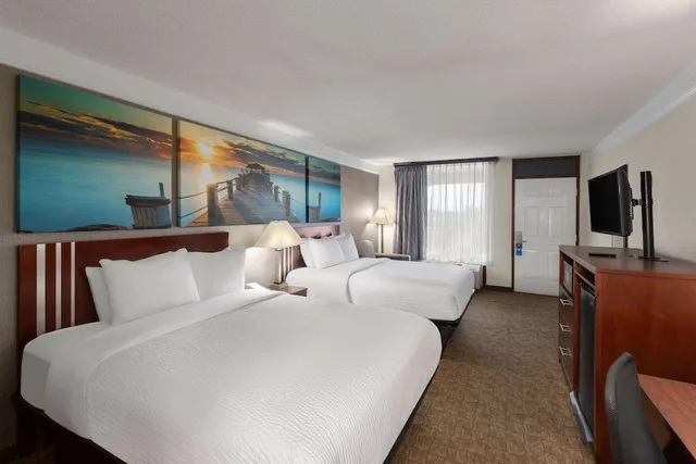 غرفة بسريرين كوين، Days Inn by Wyndham Columbia Kentucky 1/3
