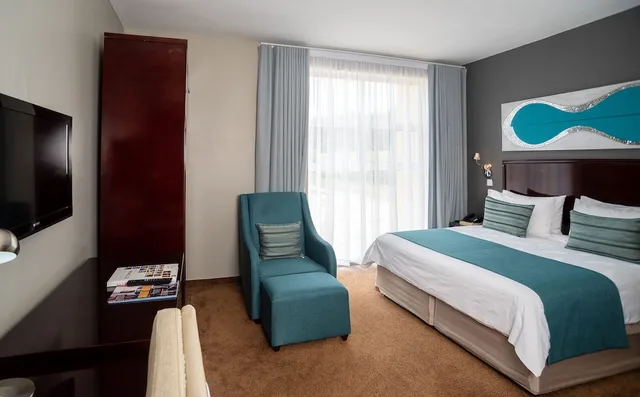 غرفة مفردة بسريرين منفصلين، Tlotlo Hotel And Conference Center 1/5