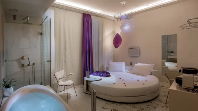 Smart, Double Bed، SuiteSistina for Brave Lovers 1/1