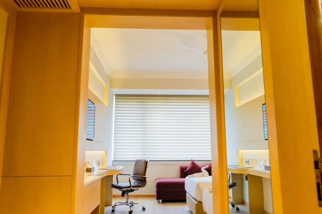 Luxury, King Bed, City View, Executive Level، Gemini Continental 6/8