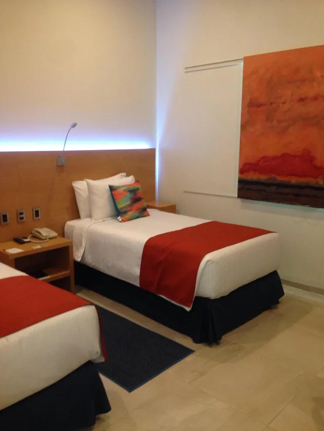 غرفة بسرير مزدوج لذوي الإعاقة، Hit Hoteles Aeropuerto Puebla 1/5
